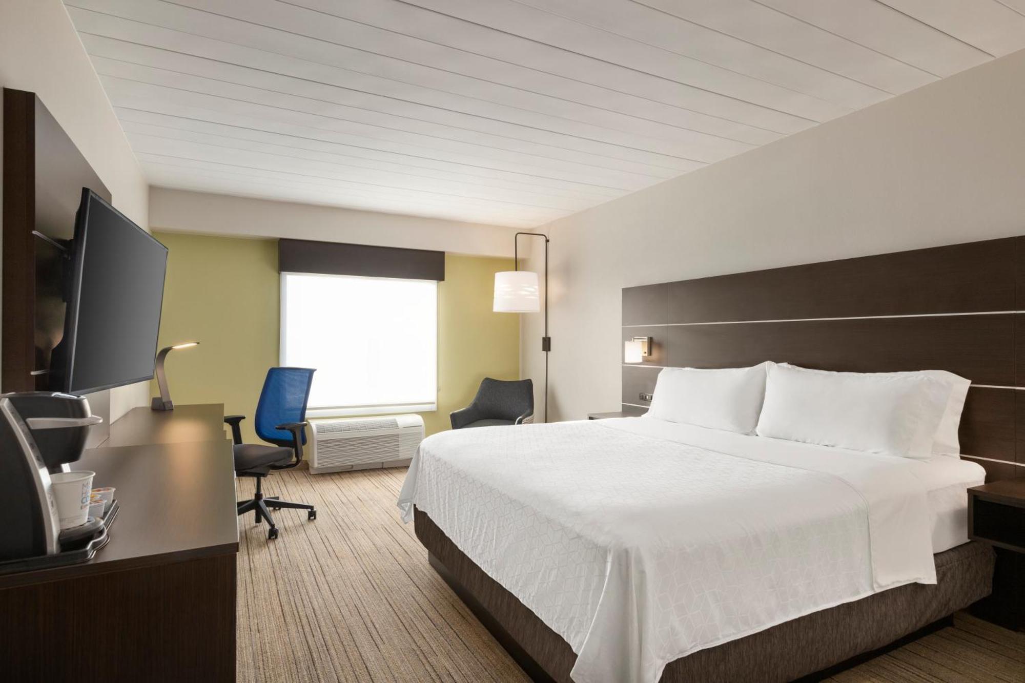 Standard King Room